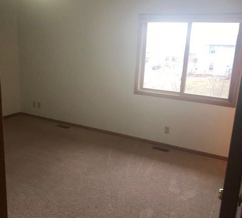 4th image of 1550 SW 32nd St