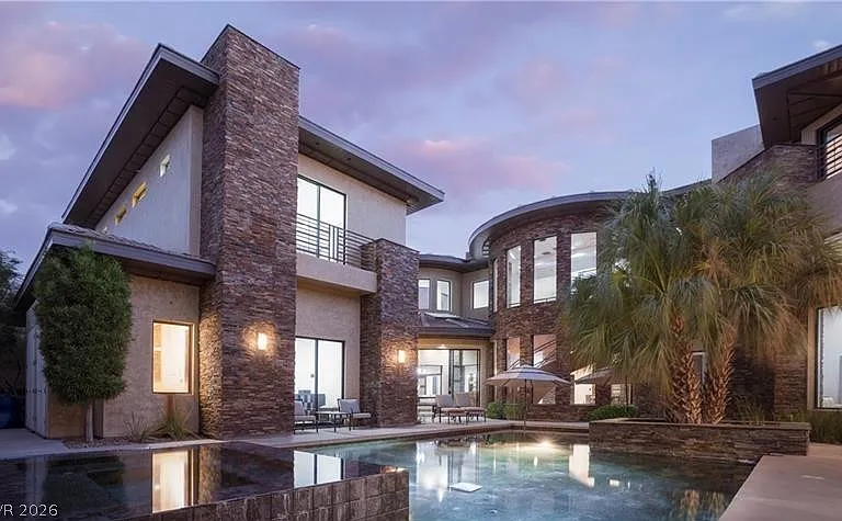 17 Soaring Bird Ct — Photo 1