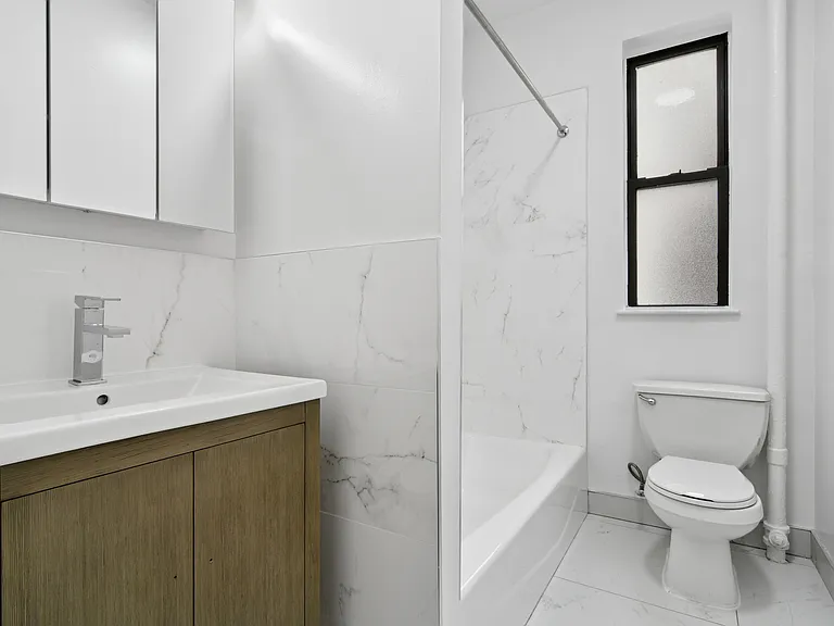920 Riverside Dr #34 — Photo 9