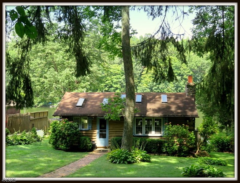 1st image of 933 So Shore Ter