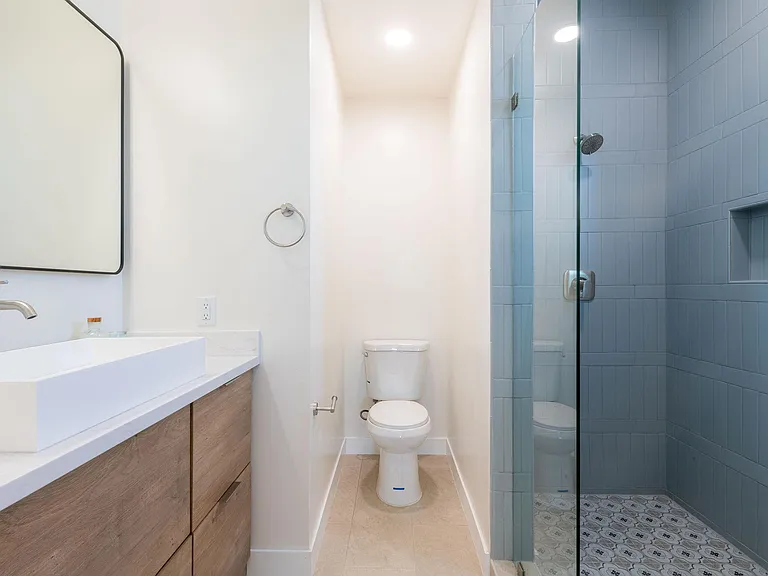 4774 Bancroft St — Photo 12