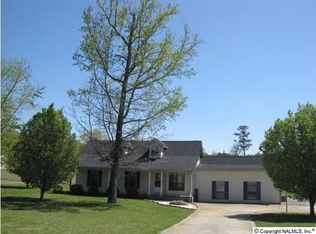 1819 New Center Rd, Hartselle, AL 35640