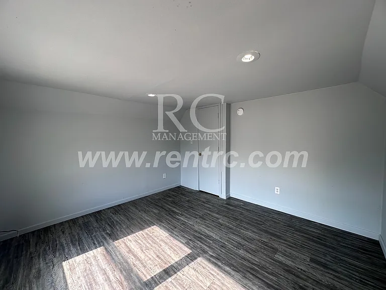 512 N Griffin St — Photo 16