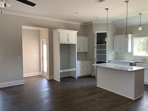3rd image of 3836 Lu Ln
