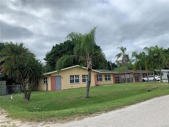 3rd image of 1179 Pine Lake Dr