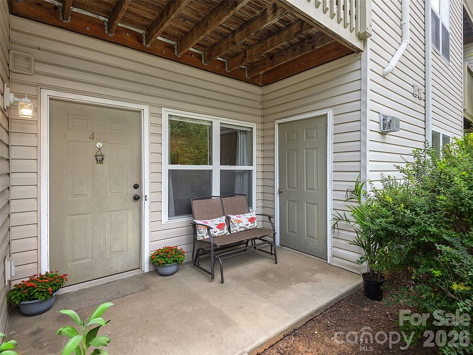 1st image of 403 Carrington Pl