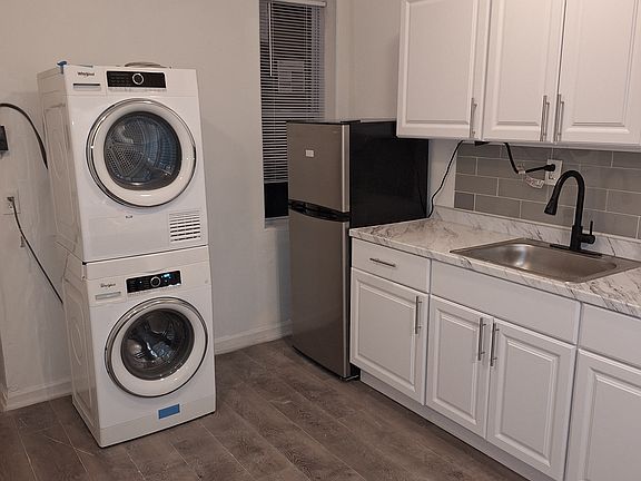 5th image of 2542 Cecil B Moore Ave #B