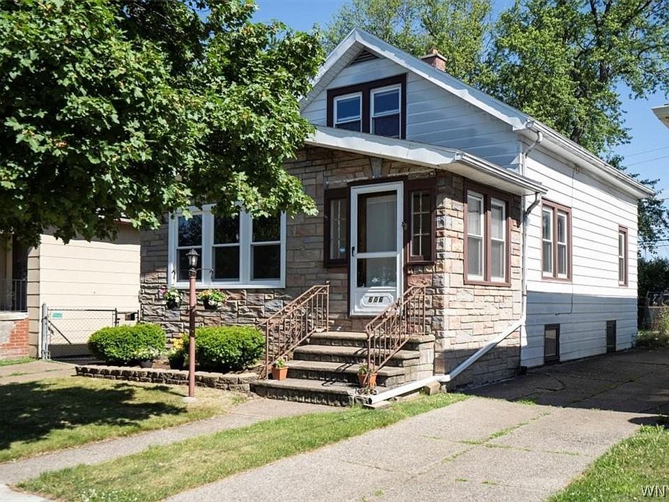 1st image of 606 Marilla St