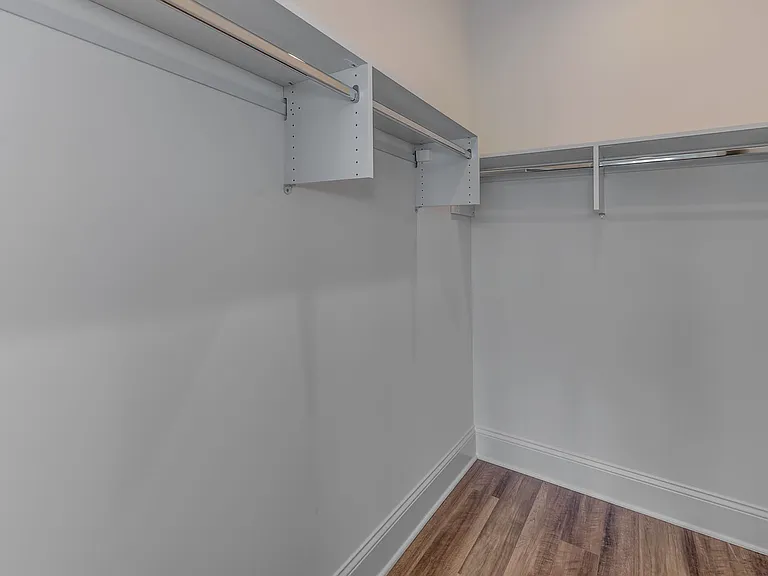 Eldridge Townhome Rentals — Photo 15