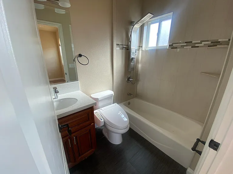 510 Howard St #B — Photo 9
