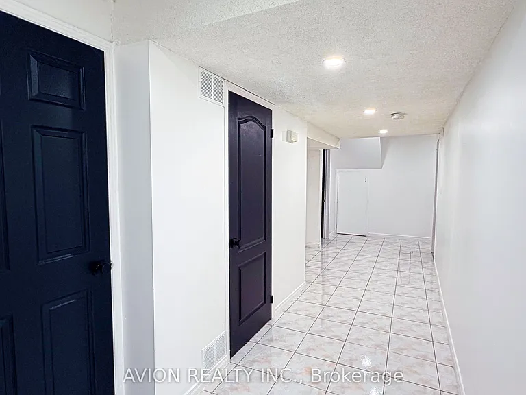 2 Bute Ct #LOWER — Photo 2