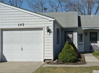 145 Knolls Dr, Stony Brook, NY 11790