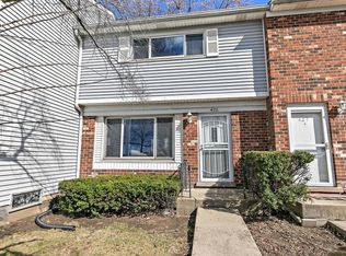 426 Greentree Ln, Bolingbrook, IL 60440