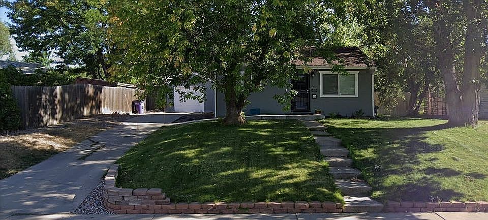 1st image of 210 S Weir Dr