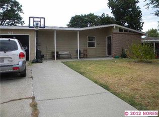 421 Lahoma Dr, Bartlesville, OK 74003