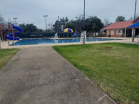 NEIGHBORHOOD POOL WITH LIFE GUARDS