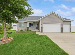 2205 Aspen Dr, Granger, IA 50109