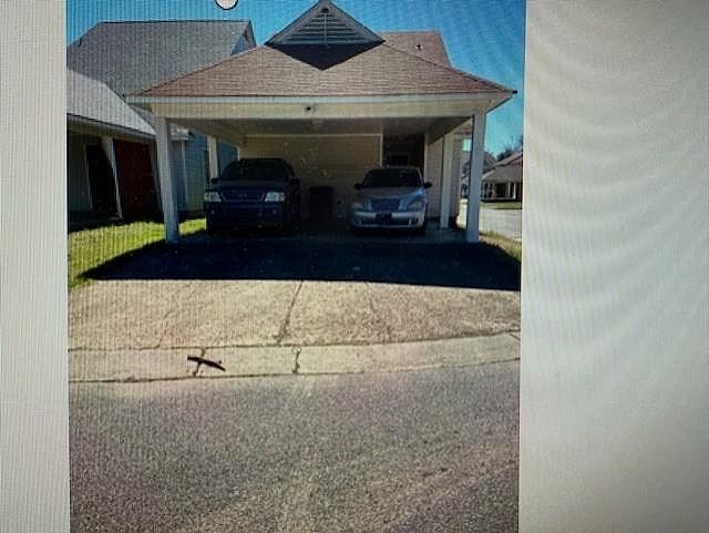 2nd image of 862 Williams Ave