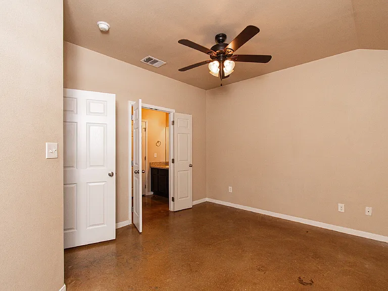 4403 Cambridge Dr #B — Photo 16