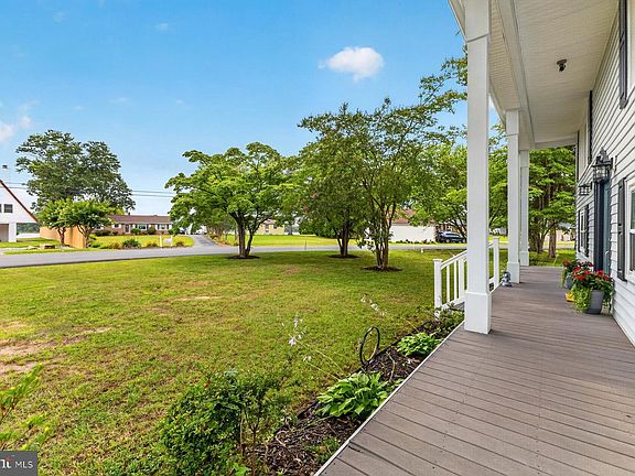 3rd image of 40247 Waterview Dr