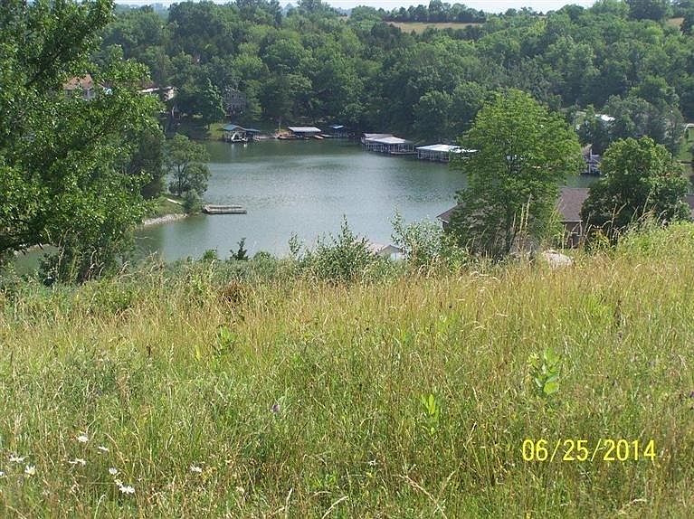 2nd image of 104 Stoney Ridge Ct