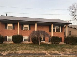 4009 Blossomwood Dr, Louisville, KY 40220