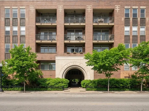 1350 W Fullerton Ave APT 514, Chicago, IL 60614