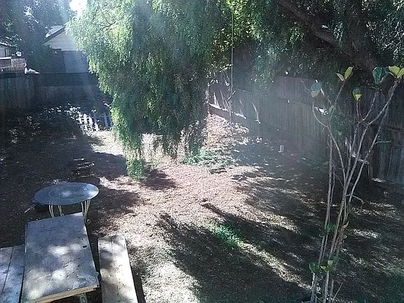 5th image of 1021 Louisiana St