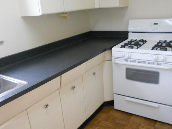 5th image of 277 Linwood Ave APT 5A