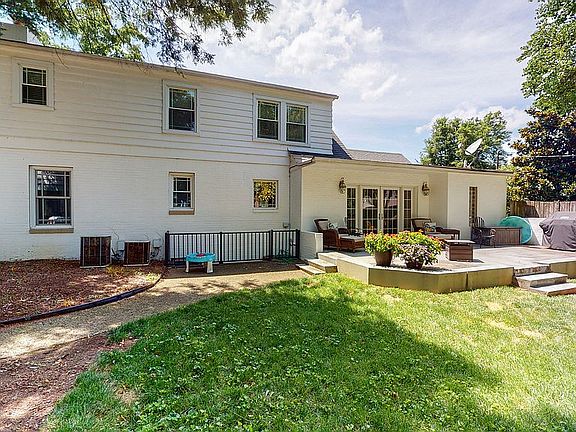 5th image of 1515 Miller Ct