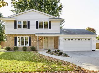 2021 Ruben Dr, Waukesha, WI 53186