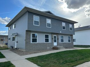 1100 W 20th St, Cedar Falls, IA 50613