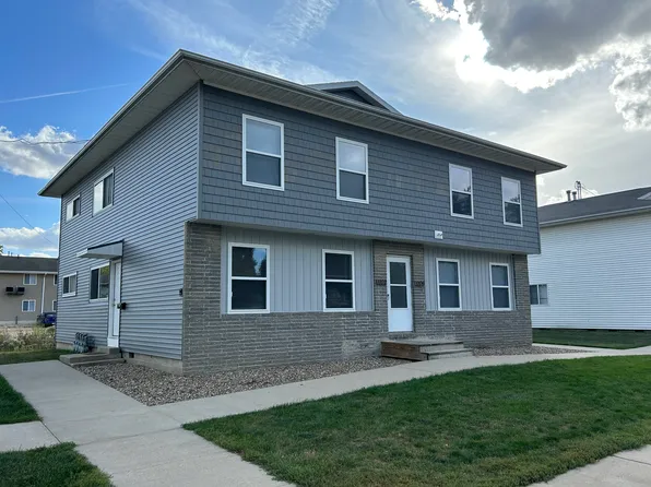 1100 W 20th St, Cedar Falls, IA 50613
