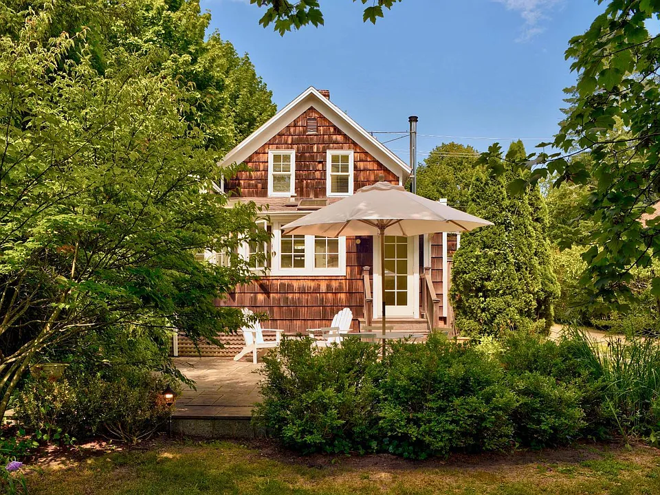43 Cedar St