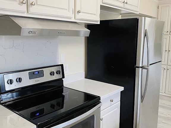 4th image of 845 Coachella Ave