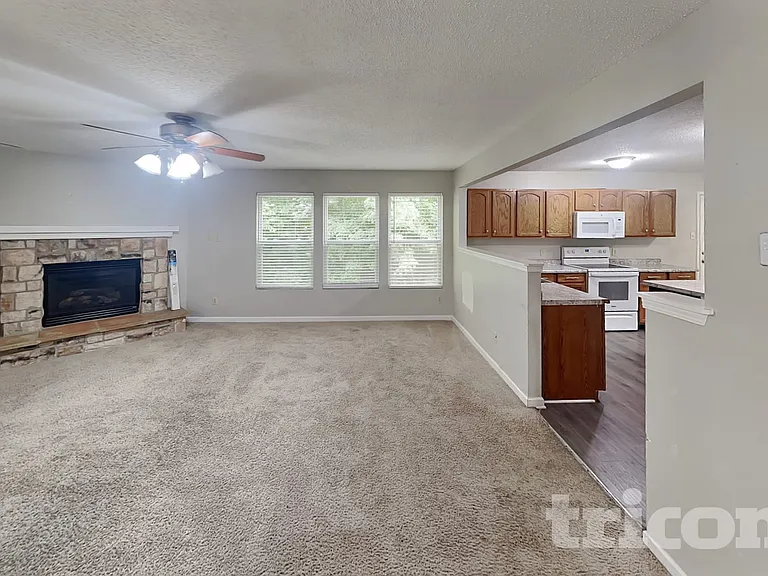 7921 Crackling Ln — Photo 2