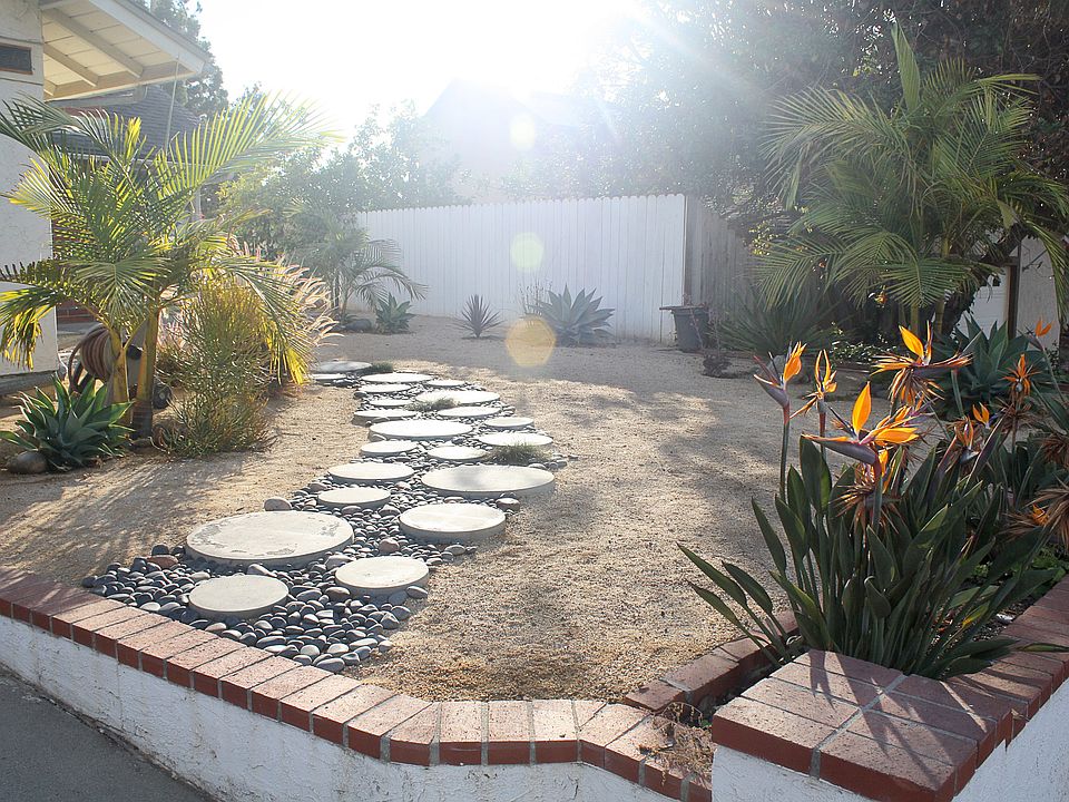 2nd image of 563 Berryhill Dr
