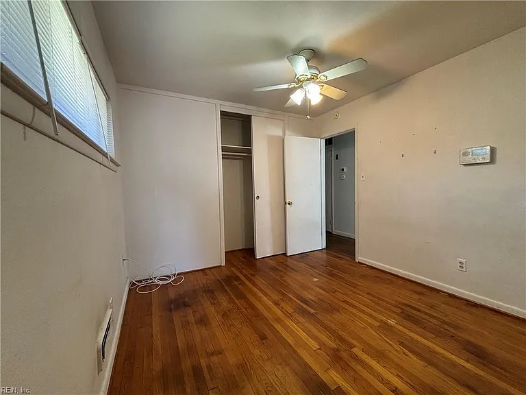 2901 E Malden Ave — Photo 12
