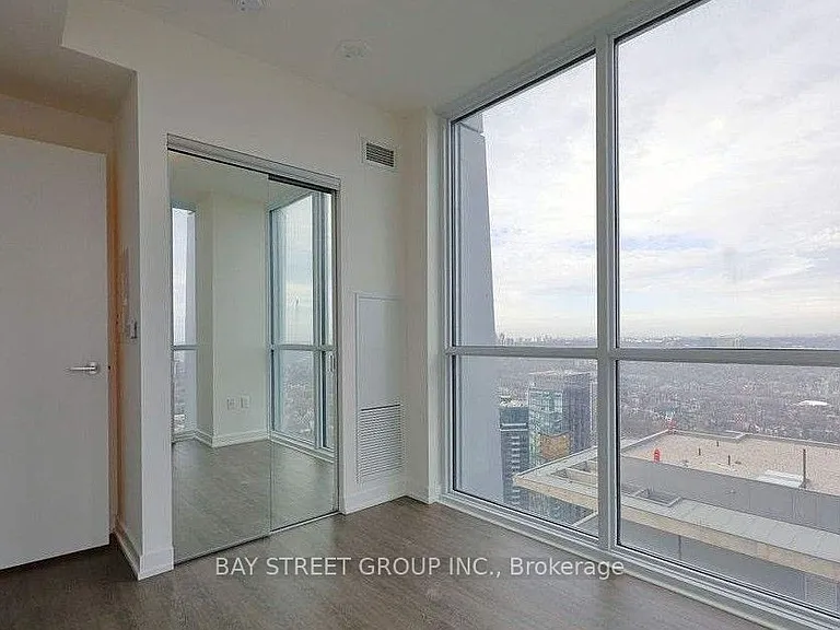1 Yorkville Ave #4008 — Photo 12