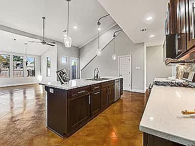 5th image of 130 Saint Germaine Cir