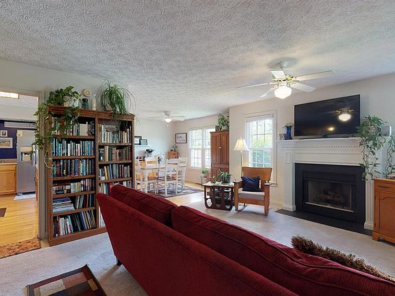 2nd image of 155 Seamands Dr