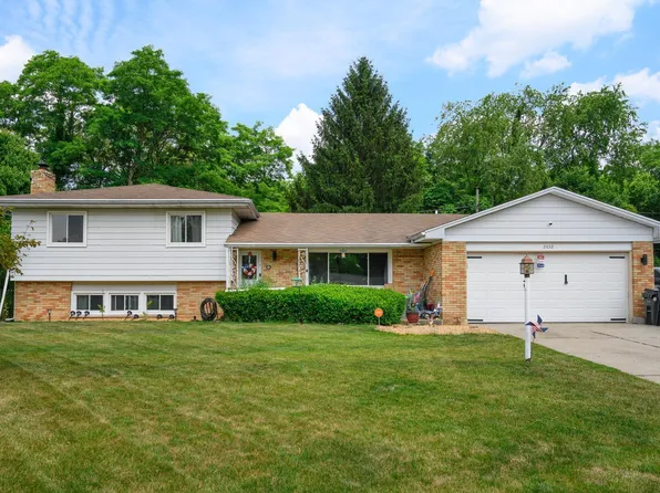2632 Oak Leaf Cv, South Bend, IN 46628