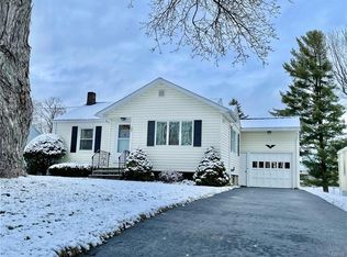 27 Crescent Ave, Auburn, NY 13021