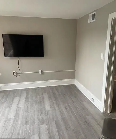 19 E Main St #6 — Photo 7