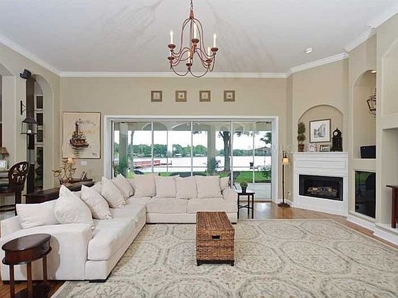 Living
						:
						Beautiful views of lake through the wall of windows.