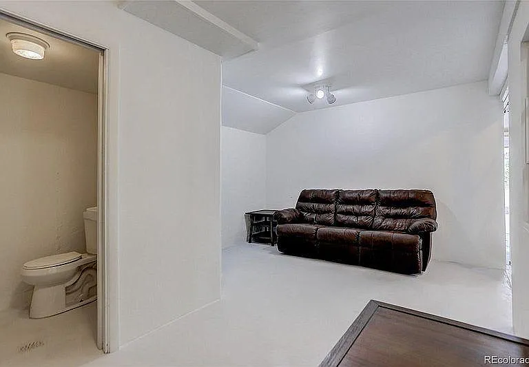 7348 Olde Stage Rd #B — Photo 13
