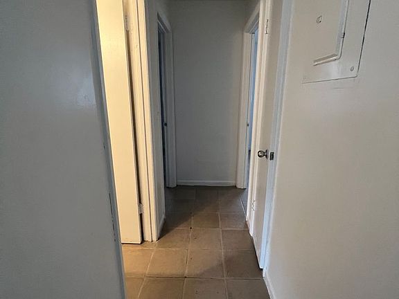 4th image of 1601 W Lowry Ave #B