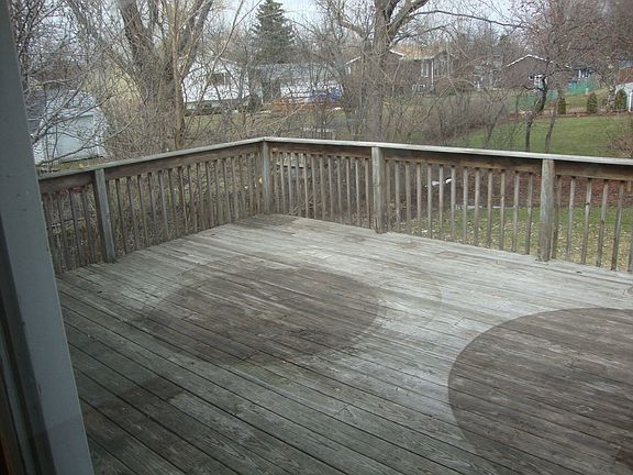 15 x 23 deck off kitchen