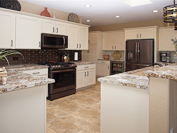 5th image of 5059 Pensier St