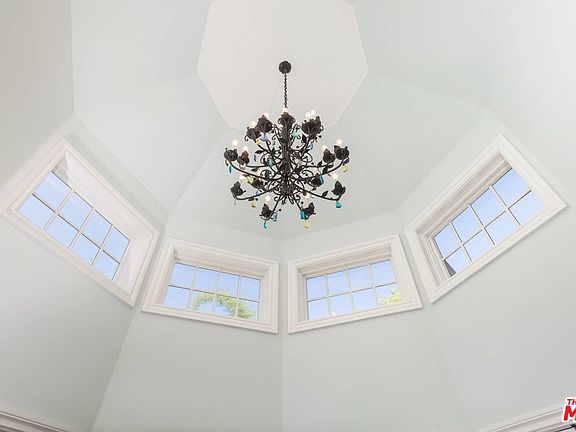 4th image of 2544 Park Oak Dr